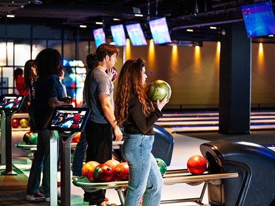 Bowling-QubicaAMF-furniture-harmony-Comfort.jpg